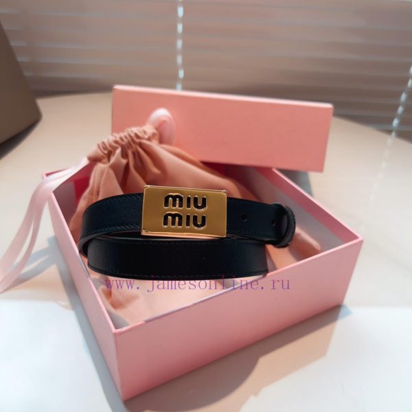 This leather belt is the ideal choice to enhance the unique style and tasteThe eye-catching avxchfa9